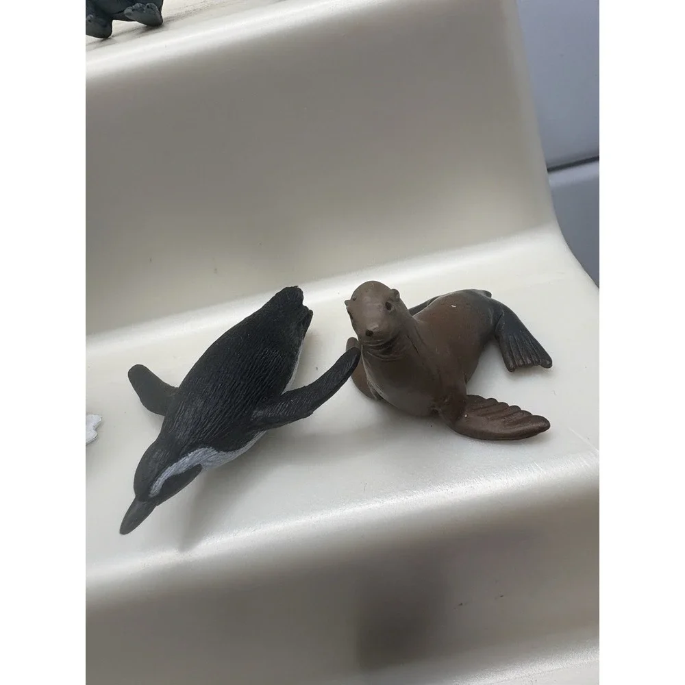 Safari Ltd Toys Penguin Sea Animal  Lot Learning Classroom HG18